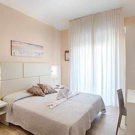 Hotel Barca D'Oro เบลลาเรีย-อีเจอา มารีนา ภายนอก รูปภาพ