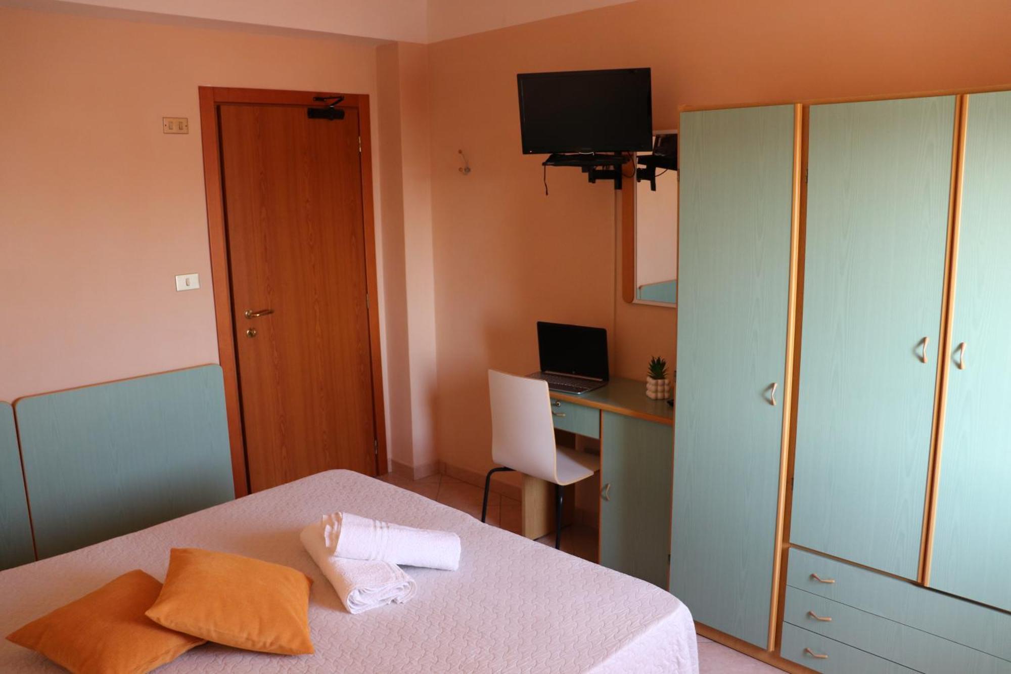 Hotel Barca D'Oro เบลลาเรีย-อีเจอา มารีนา ภายนอก รูปภาพ