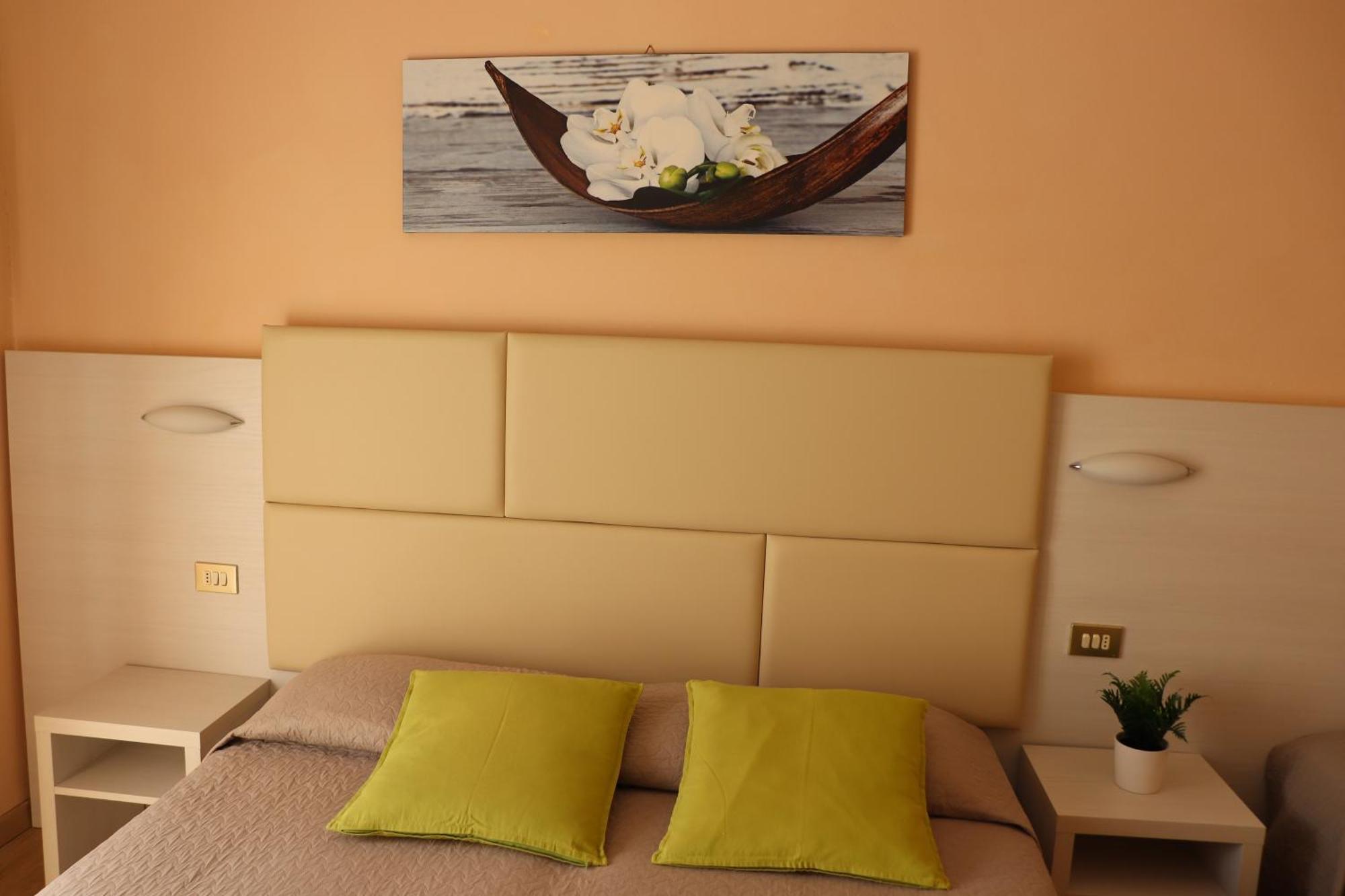 Hotel Barca D'Oro เบลลาเรีย-อีเจอา มารีนา ภายนอก รูปภาพ