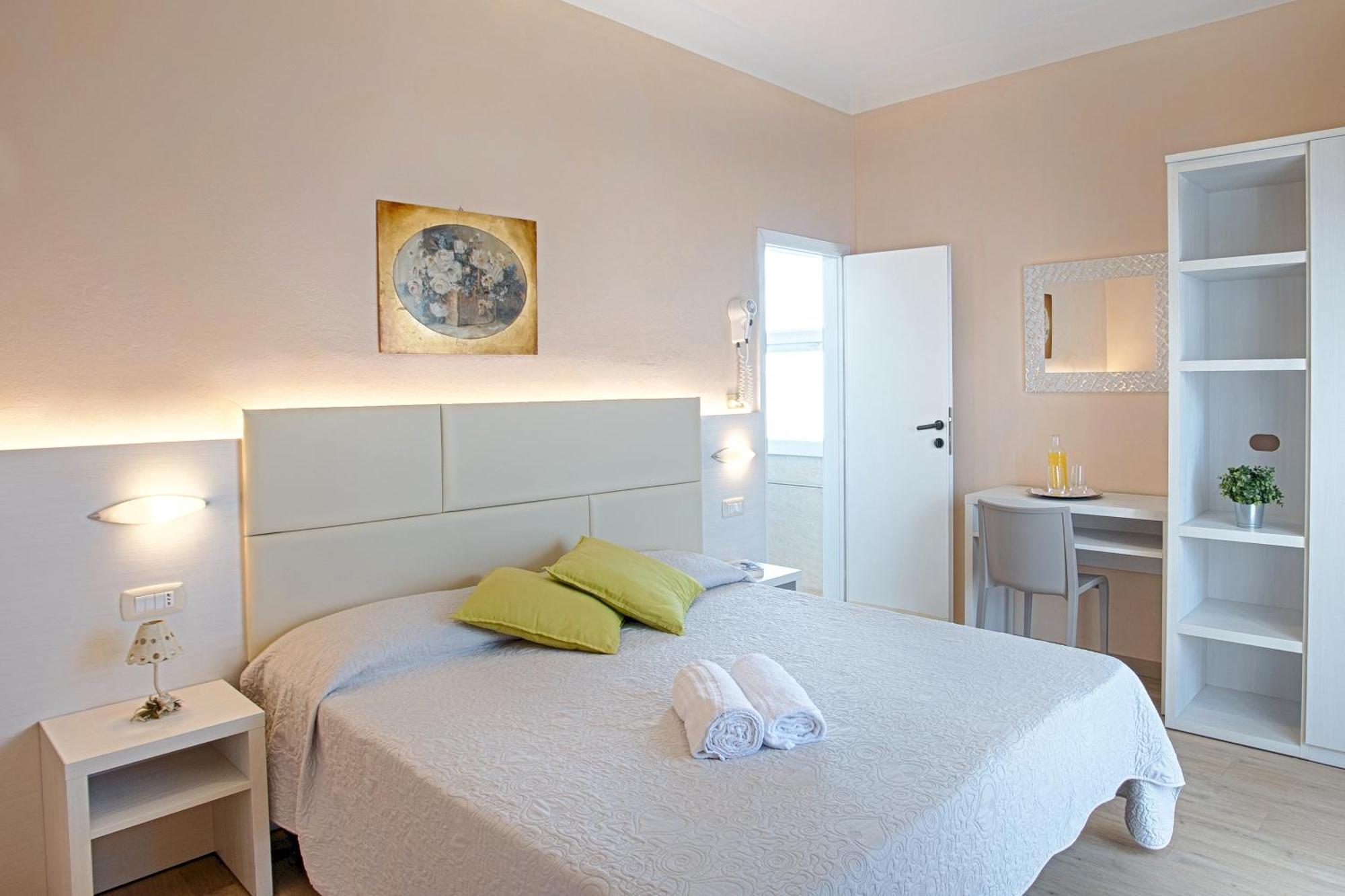 Hotel Barca D'Oro เบลลาเรีย-อีเจอา มารีนา ภายนอก รูปภาพ