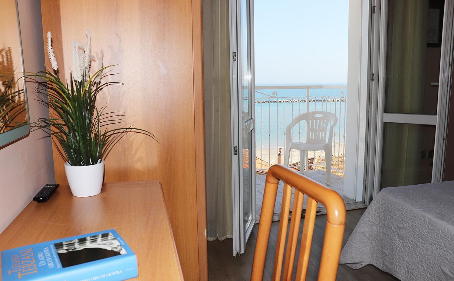 Hotel Barca D'Oro เบลลาเรีย-อีเจอา มารีนา ภายนอก รูปภาพ