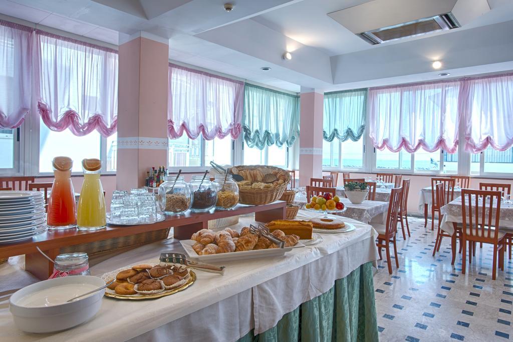 Hotel Barca D'Oro เบลลาเรีย-อีเจอา มารีนา ภายนอก รูปภาพ