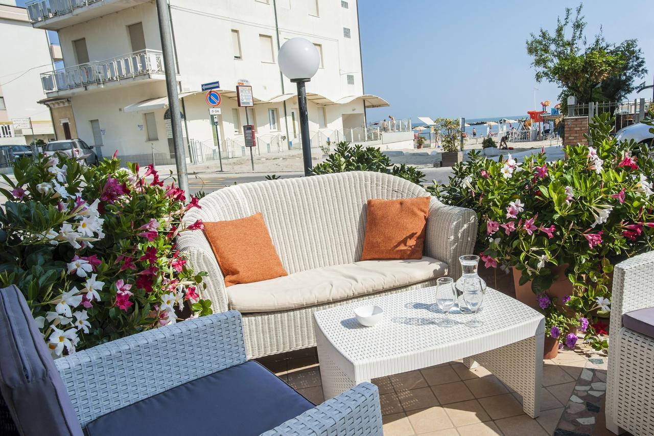 Hotel Barca D'Oro เบลลาเรีย-อีเจอา มารีนา ภายนอก รูปภาพ