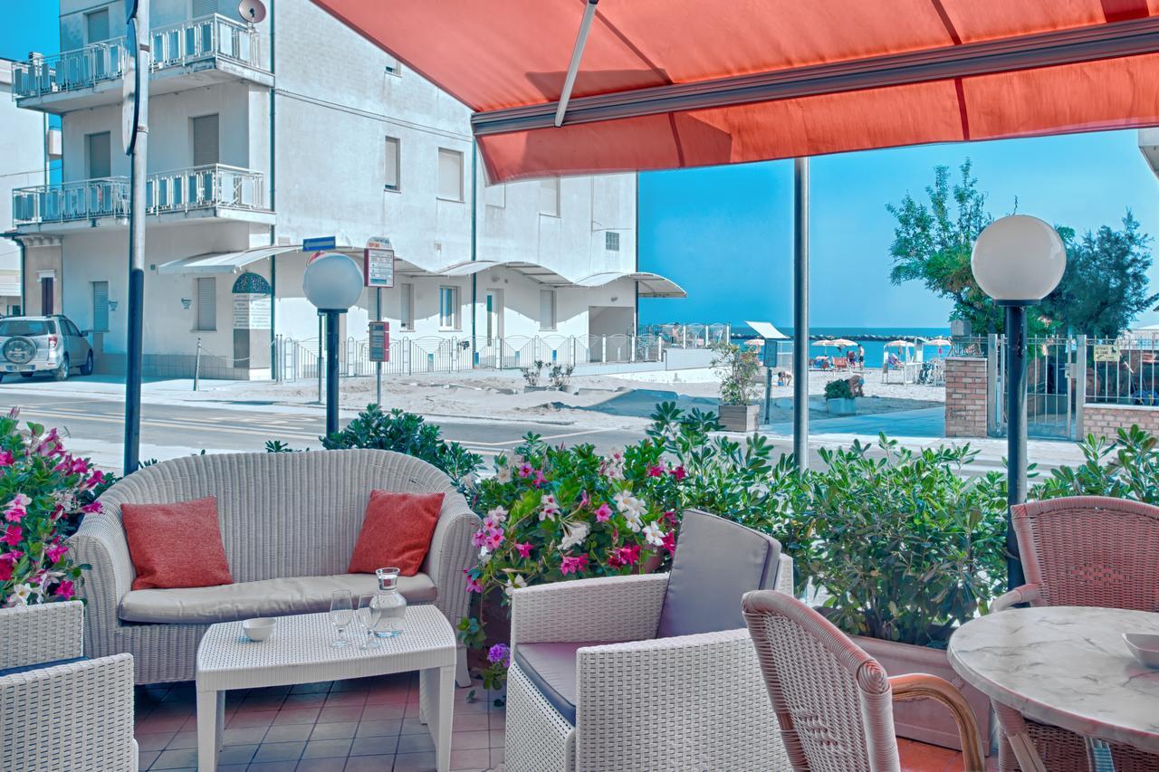 Hotel Barca D'Oro เบลลาเรีย-อีเจอา มารีนา ภายนอก รูปภาพ